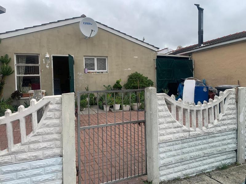 2 Bedroom Property for Sale in Portlands Western Cape